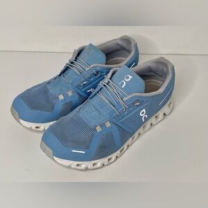 On Cloud 5 Sneakers Shoes Men Size 10 Chambray/White Athletic